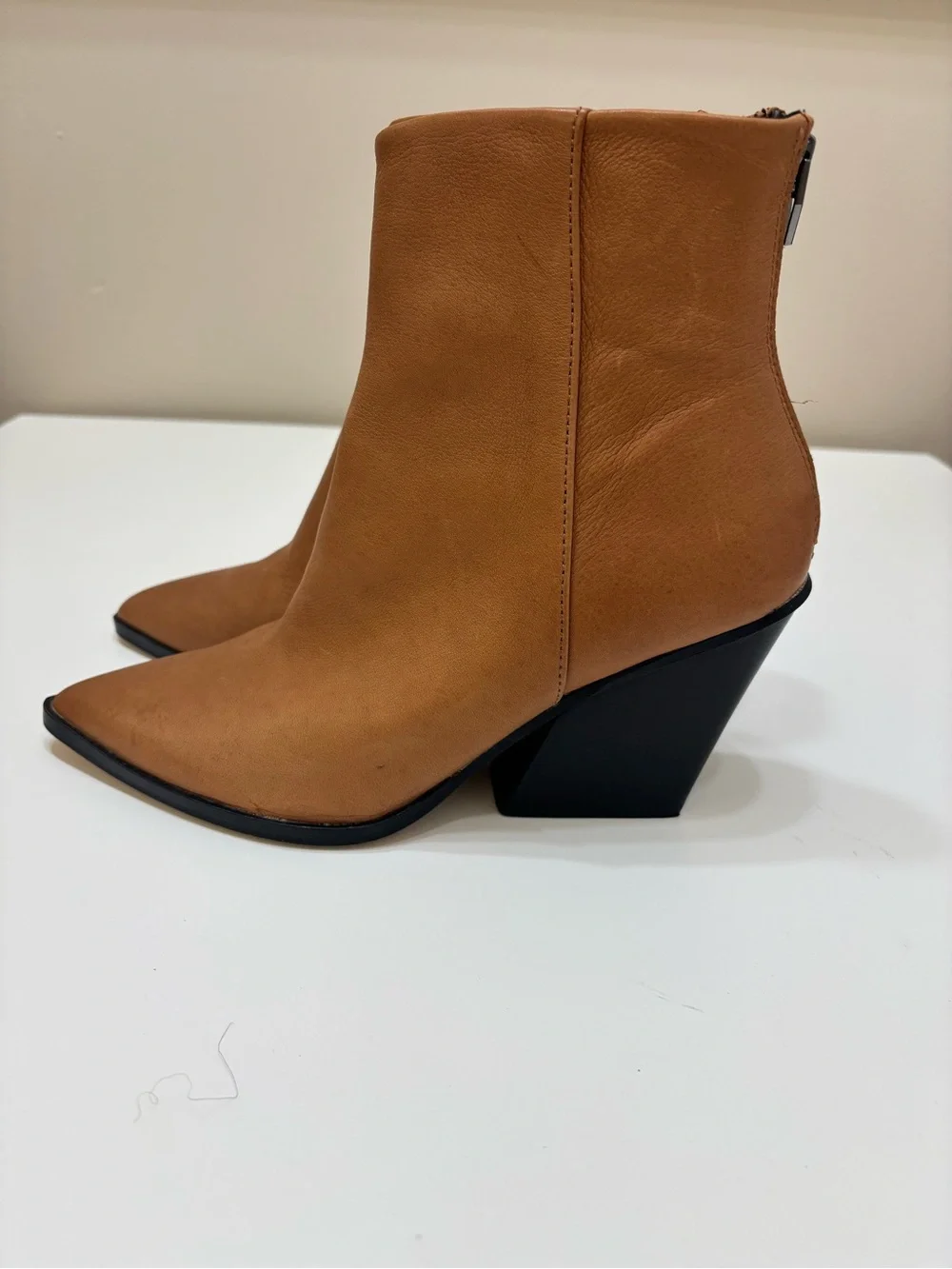 👢 Dolce Vita Cognac Leather Pointed-Toe Ankle Boots